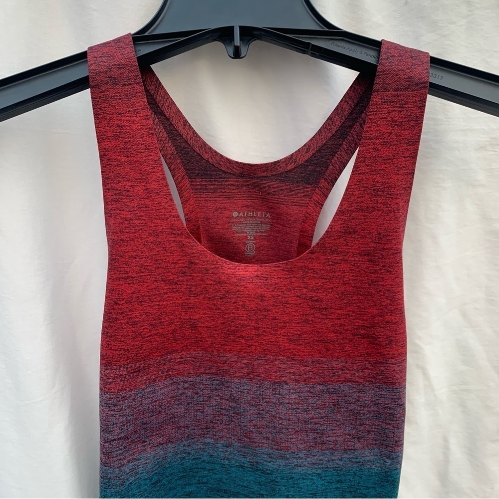 Athleta Relay Tank Top Red Blue Gradient Ombré Athletic Gym Cycling Size XS - Picture 3 of 6